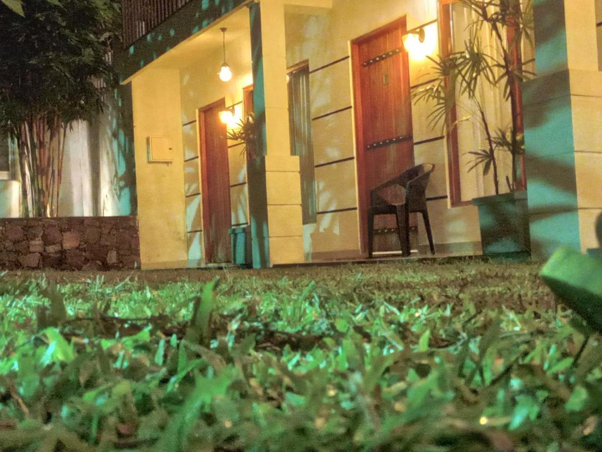 اوداوالاوي Elephant Park Family Bungalow المظهر الخارجي الصورة